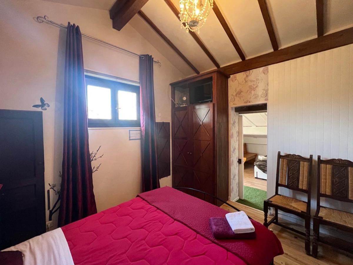 Maison D'Hotes L'Escale Du Loup Blanc Maringes Zewnętrze zdjęcie
