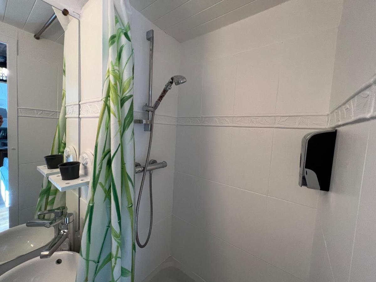 Maison D'Hotes L'Escale Du Loup Blanc Maringes Zewnętrze zdjęcie