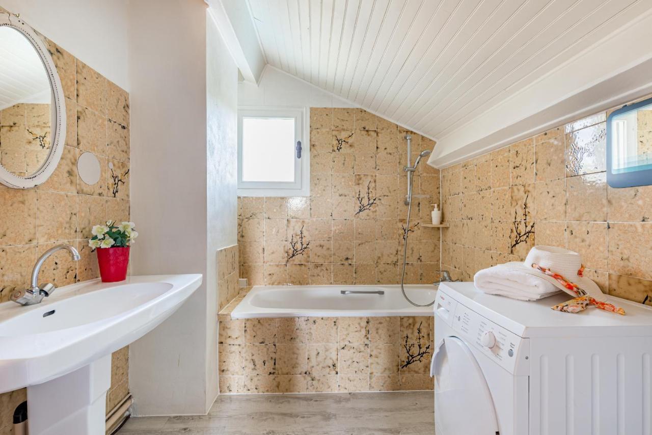 Maison D'Hotes L'Escale Du Loup Blanc Maringes Zewnętrze zdjęcie