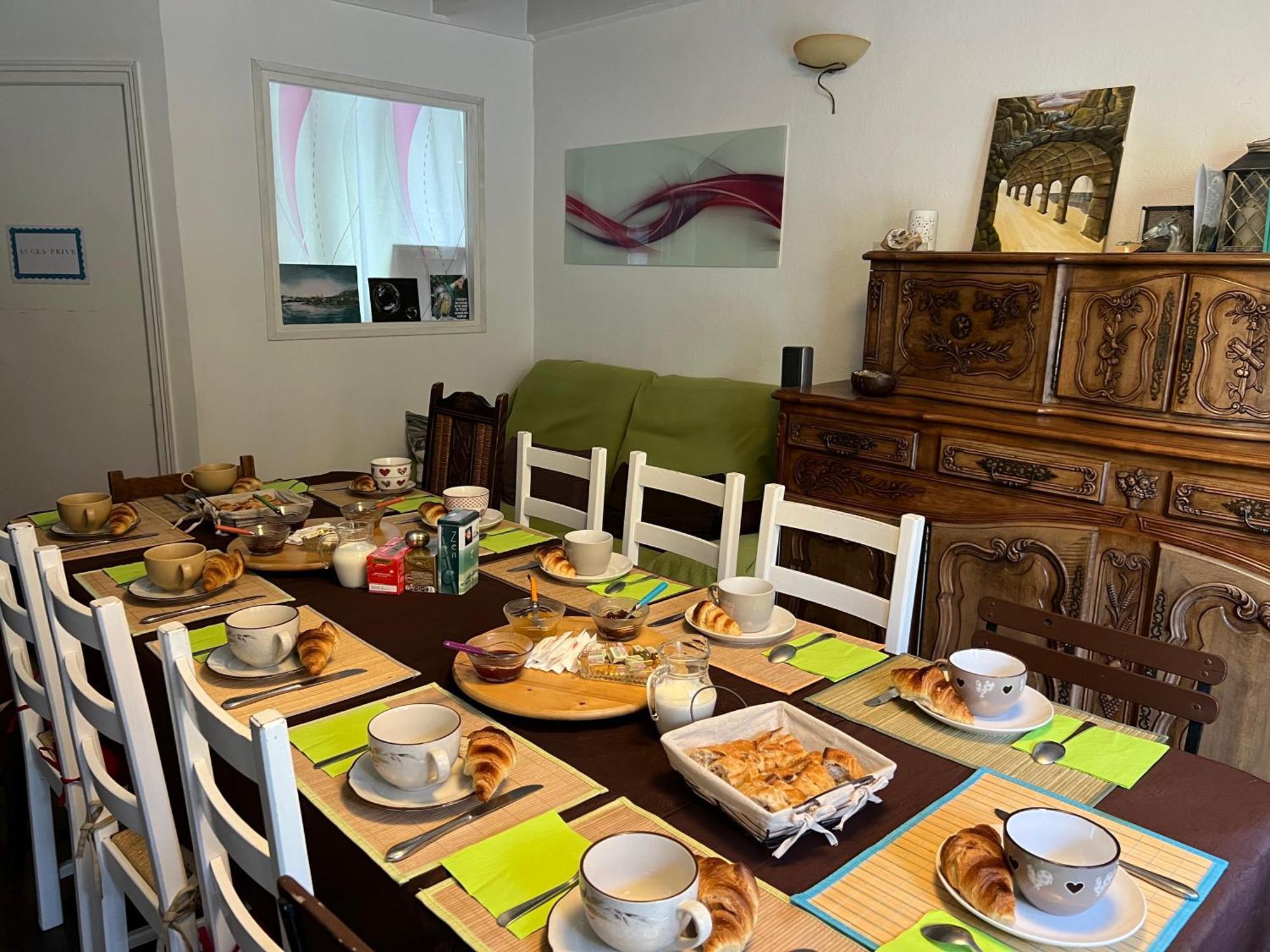 Maison D'Hotes L'Escale Du Loup Blanc Maringes Zewnętrze zdjęcie